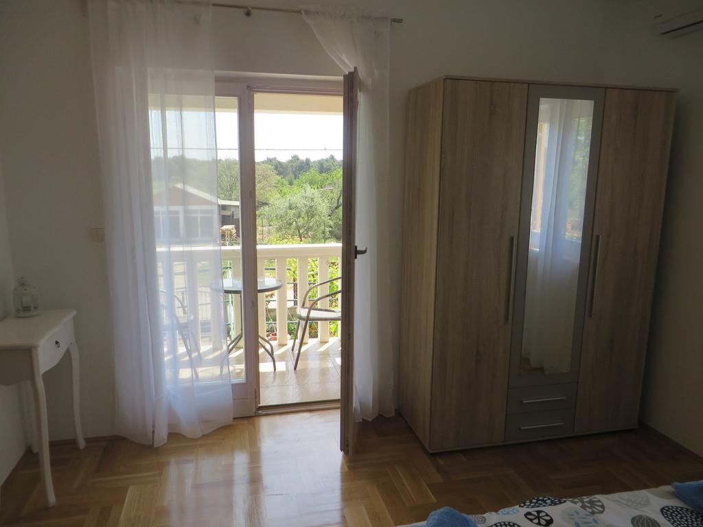 Filipovic Apartments With Pool بيوغْغاد نا موغو المظهر الخارجي الصورة