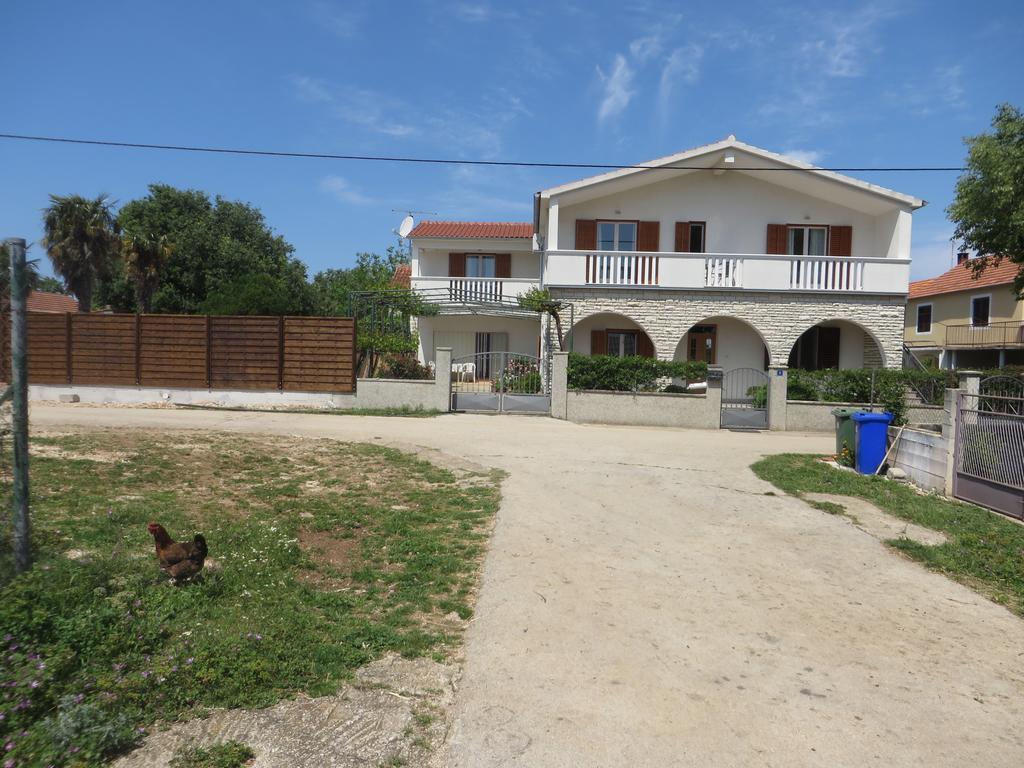 Filipovic Apartments With Pool بيوغْغاد نا موغو المظهر الخارجي الصورة