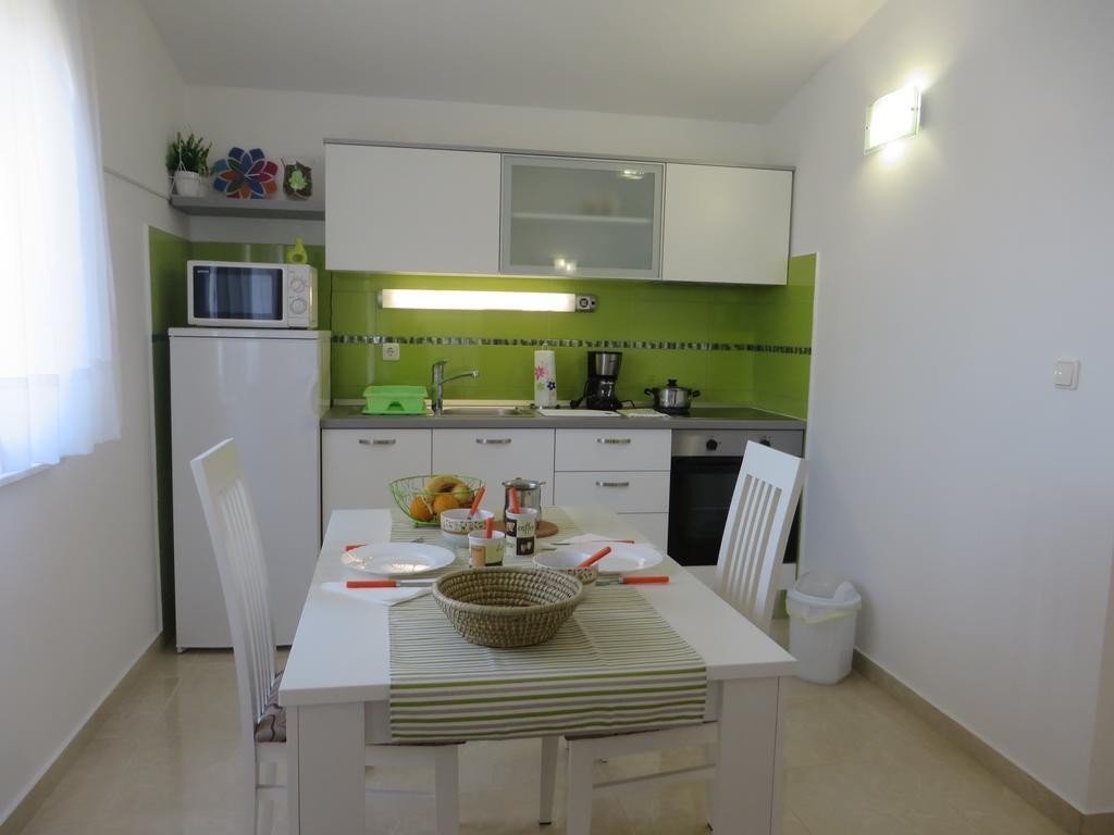 Filipovic Apartments With Pool بيوغْغاد نا موغو المظهر الخارجي الصورة