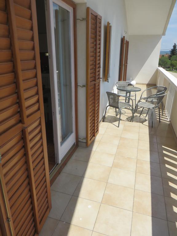 Filipovic Apartments With Pool بيوغْغاد نا موغو المظهر الخارجي الصورة