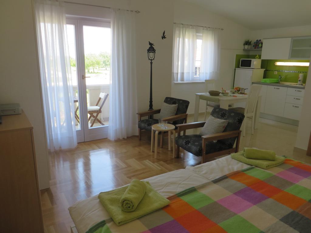 Filipovic Apartments With Pool بيوغْغاد نا موغو المظهر الخارجي الصورة