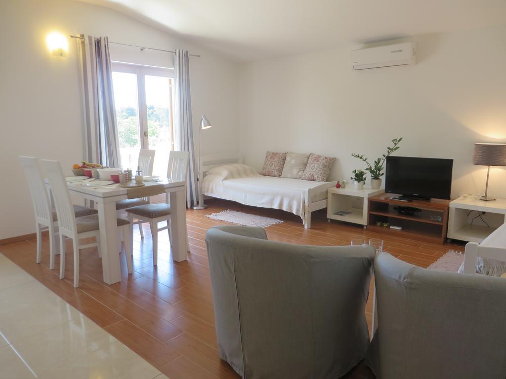 Filipovic Apartments With Pool بيوغْغاد نا موغو المظهر الخارجي الصورة