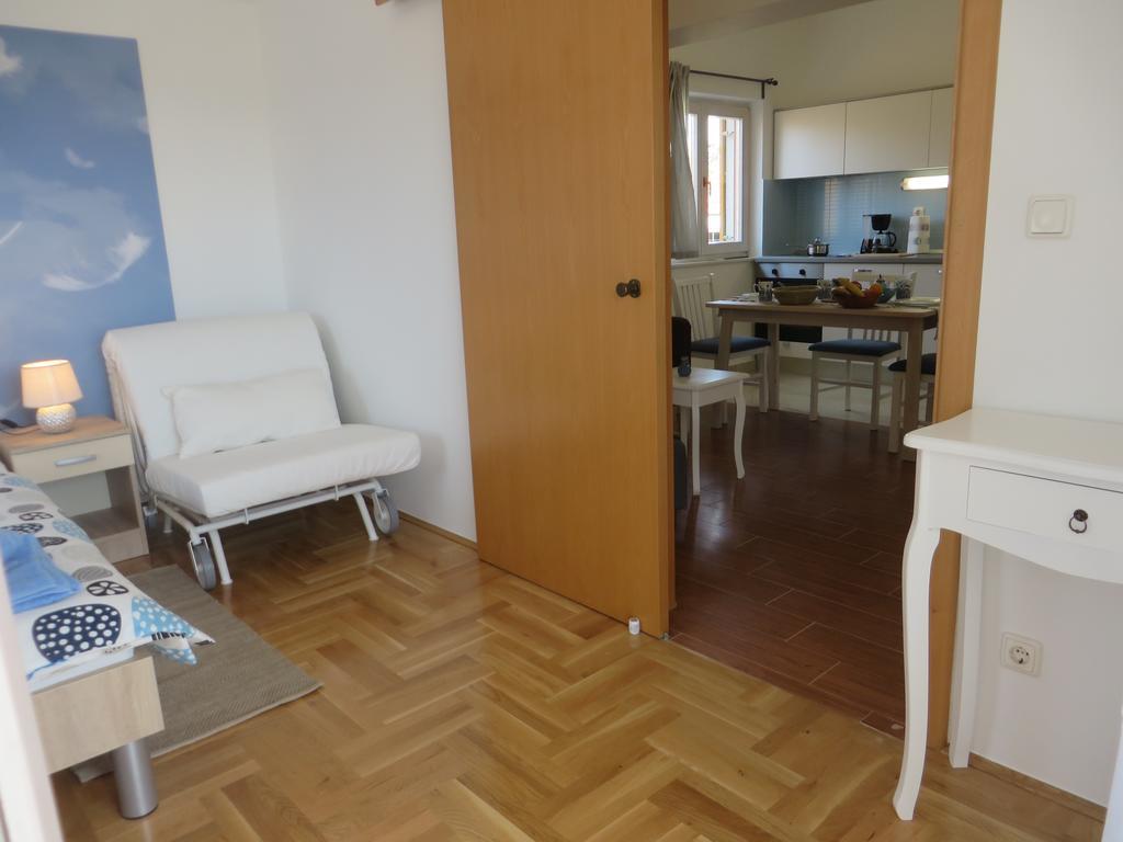 Filipovic Apartments With Pool بيوغْغاد نا موغو المظهر الخارجي الصورة