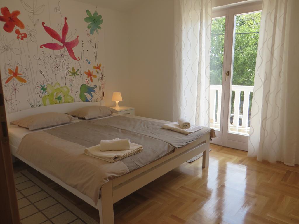 Filipovic Apartments With Pool بيوغْغاد نا موغو المظهر الخارجي الصورة
