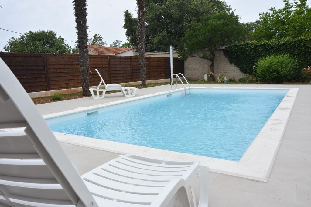 Filipovic Apartments With Pool بيوغْغاد نا موغو المظهر الخارجي الصورة