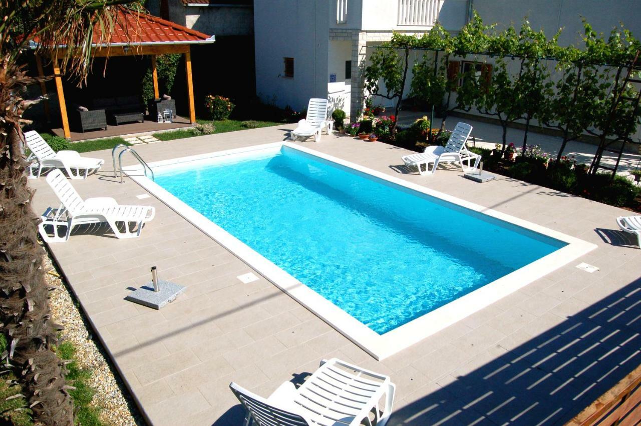Filipovic Apartments With Pool بيوغْغاد نا موغو المظهر الخارجي الصورة